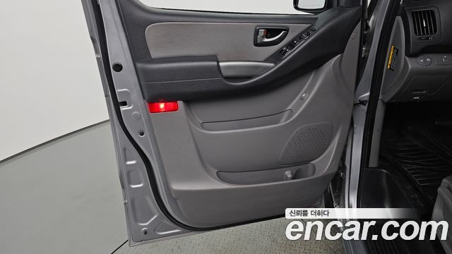 Hyundai Starex 2021 — photo 14