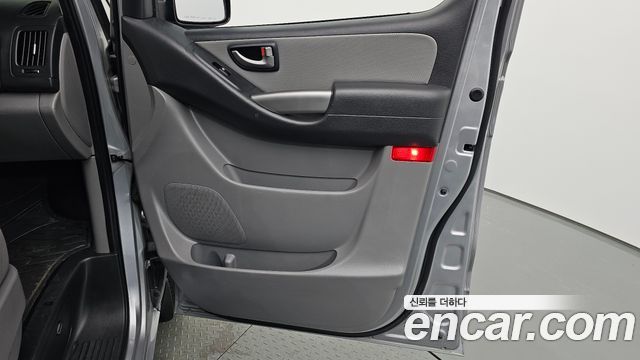 Hyundai Starex 2021 — photo 15