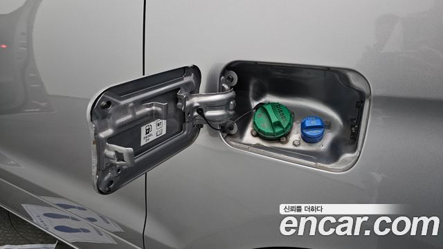 Hyundai Starex 2021 — photo 30