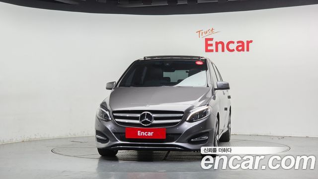 Mercedes-Benz B-Class 2018 — photo 3