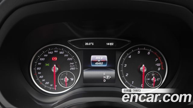 Mercedes-Benz B-Class 2018 — photo 8