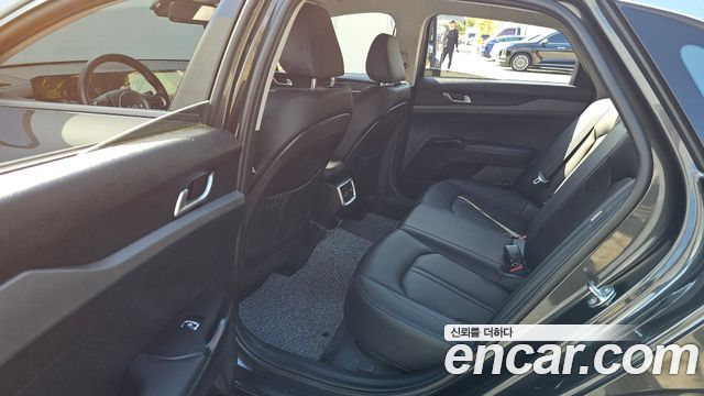 Kia K5 2025 — photo 18