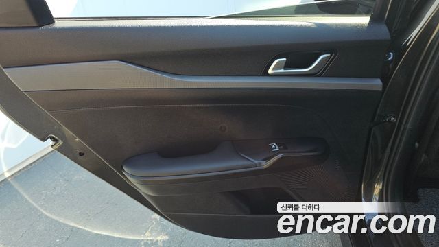 Kia K5 2025 — photo 15