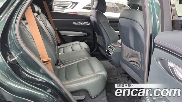 Genesis GV70 2021 — photo 17
