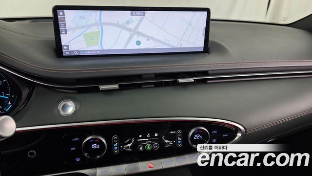 Genesis GV70 2021 — photo 19