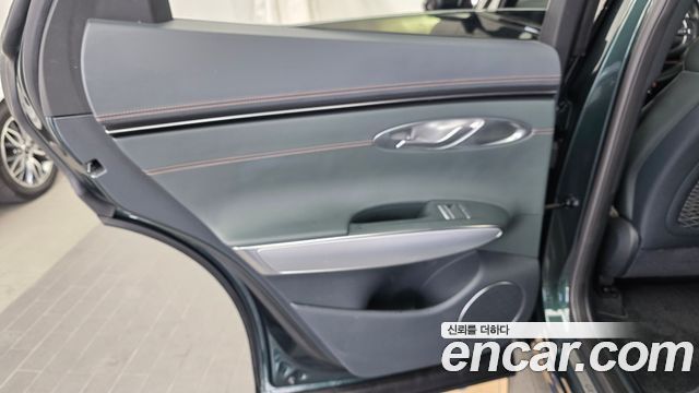 Genesis GV70 2021 — photo 15