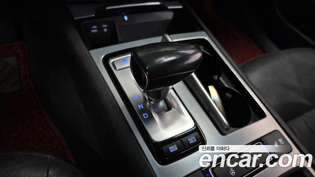 Genesis G80 2018 — photo 9