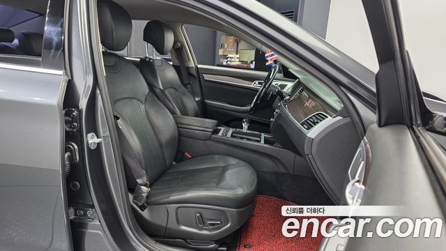 Genesis G80 2018 — photo 11