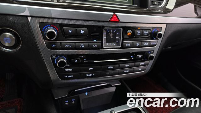 Genesis G80 2018 — photo 16