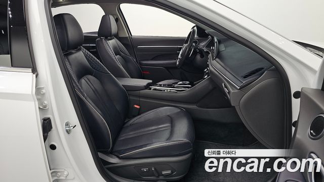 Hyundai Sonata 2021 — photo 17