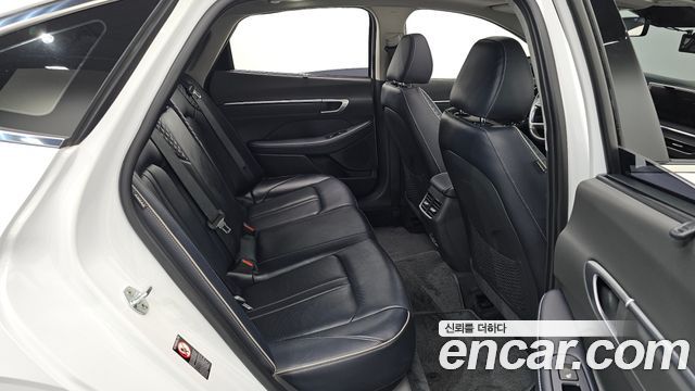 Hyundai Sonata 2021 — photo 18