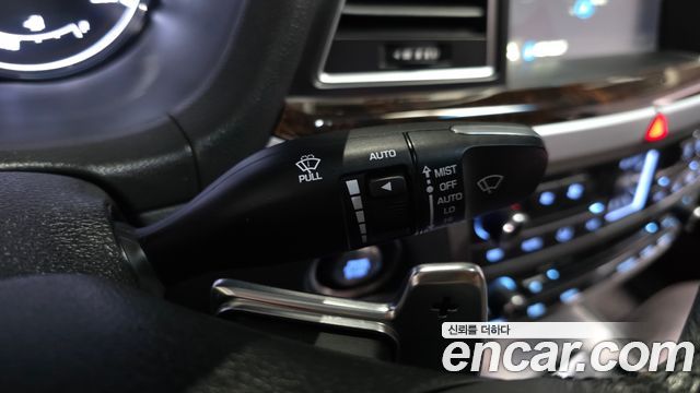 Hyundai Genesis 2015 — photo 28