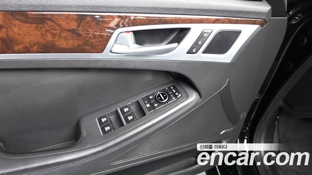 Hyundai Genesis 2015 — photo 29