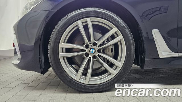 BMW 7-Series 2017 — photo 5