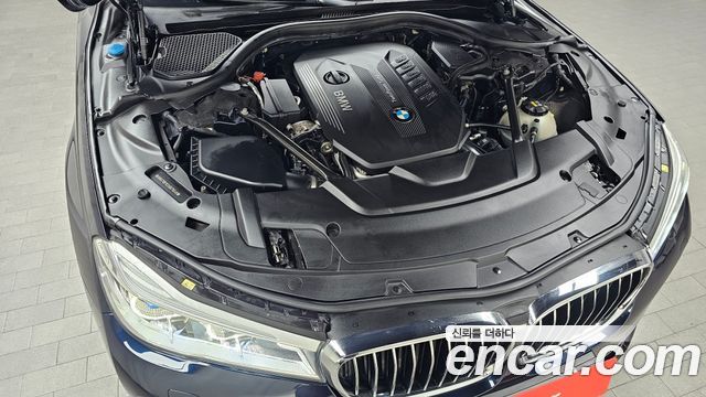 BMW 7-Series 2017 — photo 6