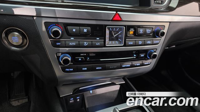Genesis G80 2017 — photo 16