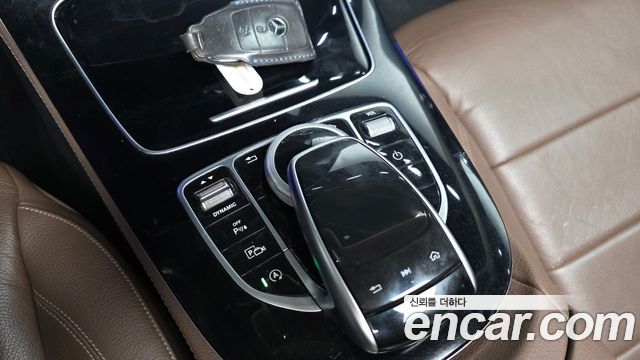 Mercedes-Benz E-Class 2018 — photo 27