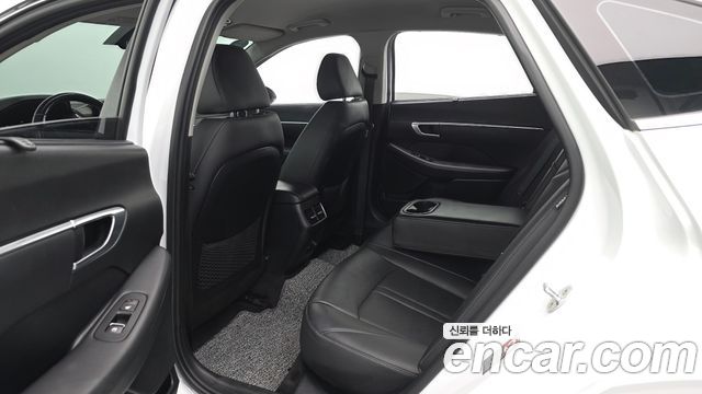 Hyundai Sonata 2020 — photo 17