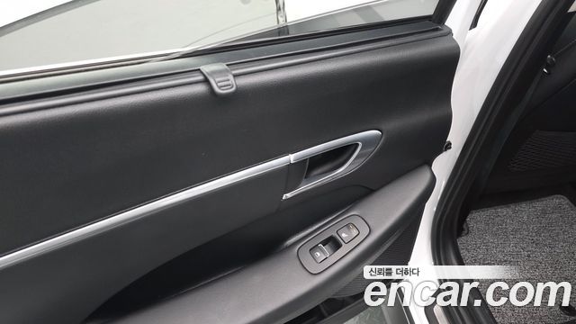 Hyundai Sonata 2020 — photo 25