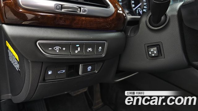 Genesis EQ900 2016 — photo 22