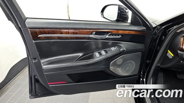 Genesis EQ900 2016 — photo 14