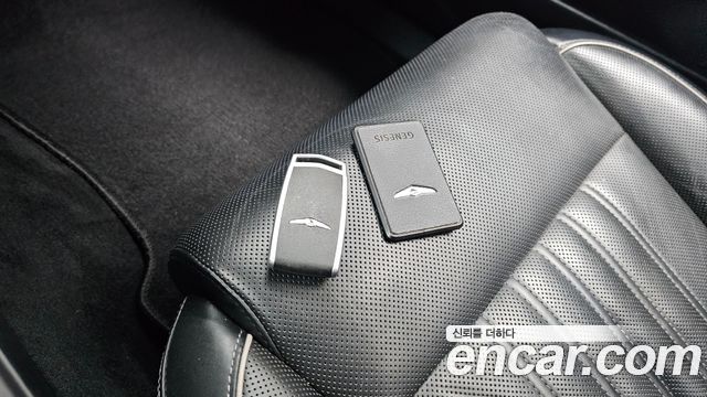 Genesis EQ900 2016 — photo 16