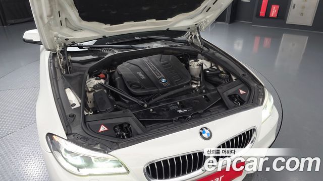 BMW 5-Series 2016 — photo 6