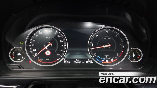 BMW 5-Series 2016 — photo 8