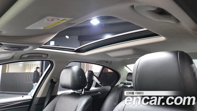 BMW 5-Series 2016 — photo 18