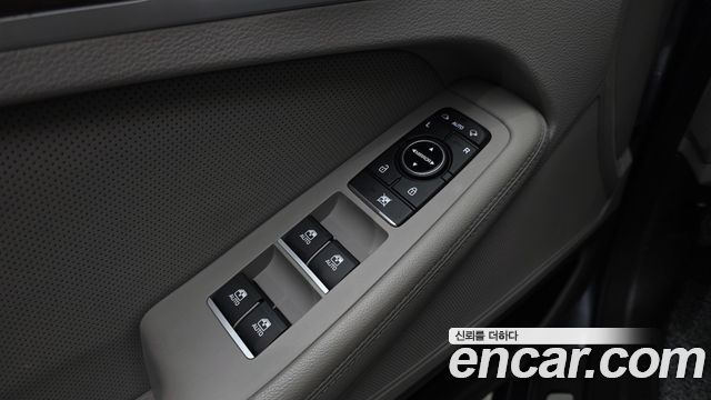 Hyundai Genesis 2016 — photo 12
