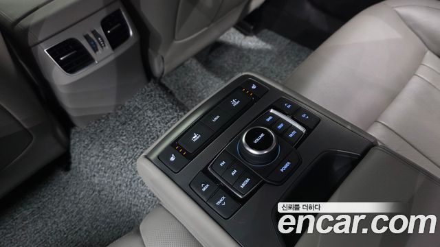 Hyundai Genesis 2016 — photo 19