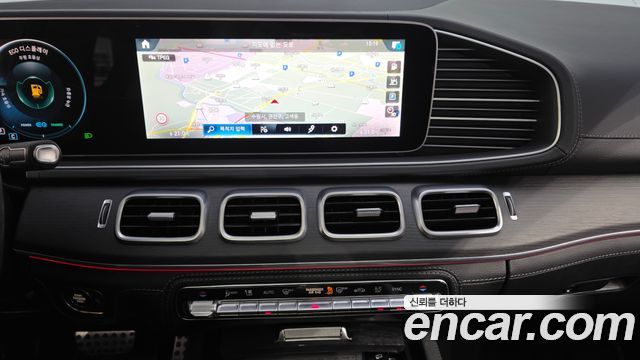 Mercedes-Benz GLS-Class 2021 — photo 19