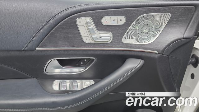 Mercedes-Benz GLS-Class 2021 — photo 29