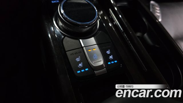 Genesis EQ900 2016 — photo 17