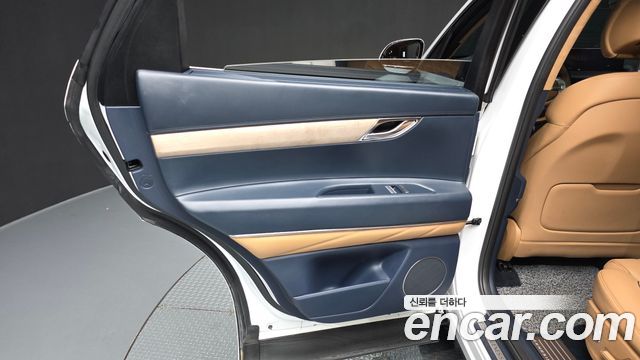 Genesis GV80 2021 — photo 15