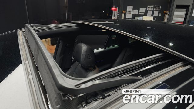 Mercedes-Benz GLE-Class 2021 — photo 19