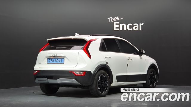 Kia Niro 2023 — photo 2
