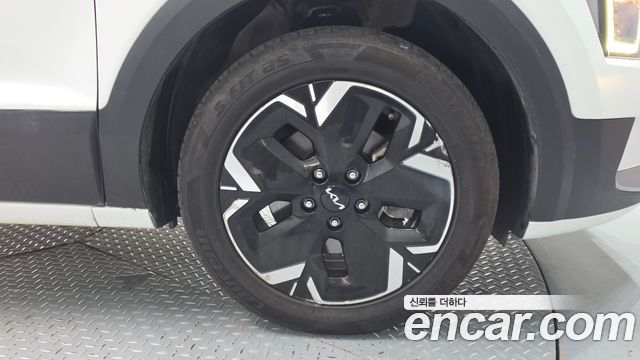 Kia Niro 2023 — photo 7