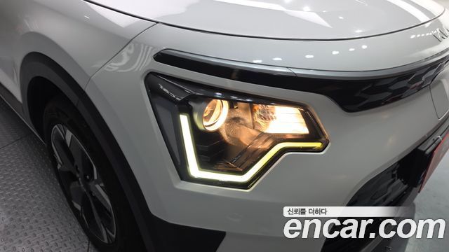 Kia Niro 2023 — photo 8