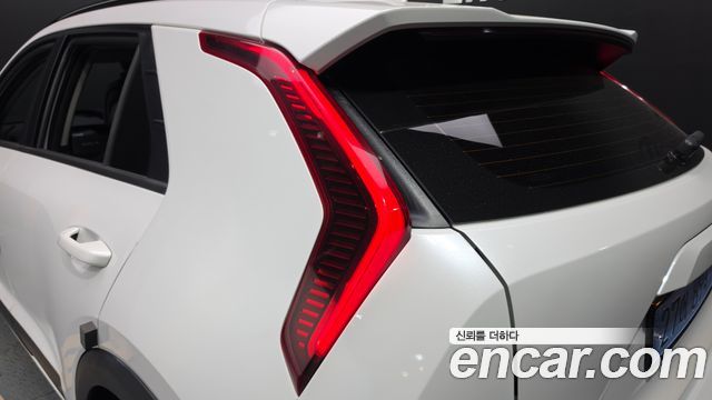 Kia Niro 2023 — photo 9