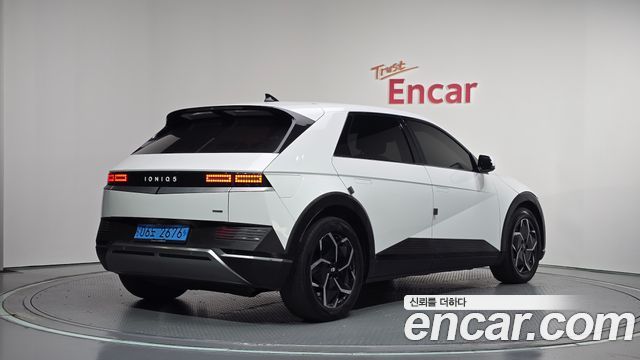 Hyundai Ioniq5 2022 — photo 2