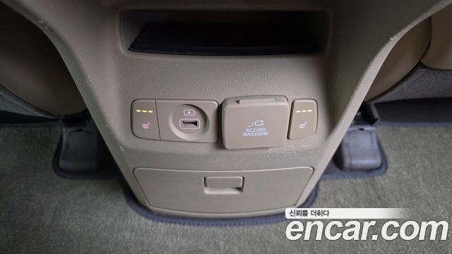Kia Canival 2017 — photo 19