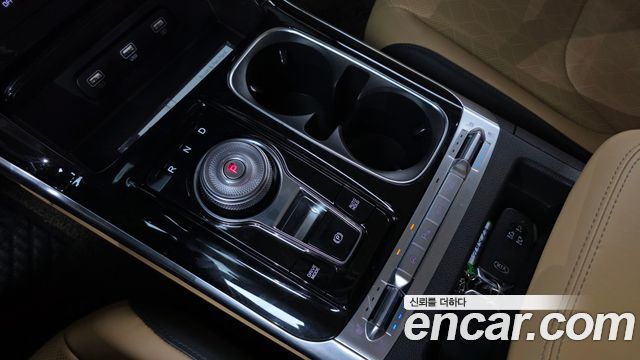 Kia Canival 2021 — photo 9