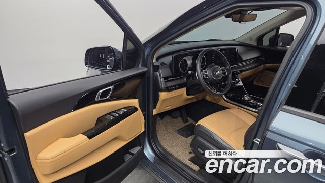 Kia Canival 2021 — photo 10