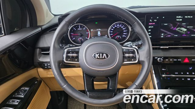 Kia Canival 2021 — photo 14