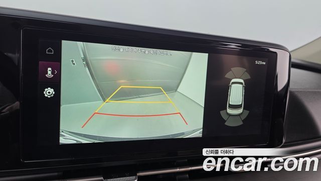 Kia Canival 2021 — photo 16