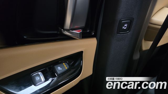 Kia Canival 2021 — photo 18