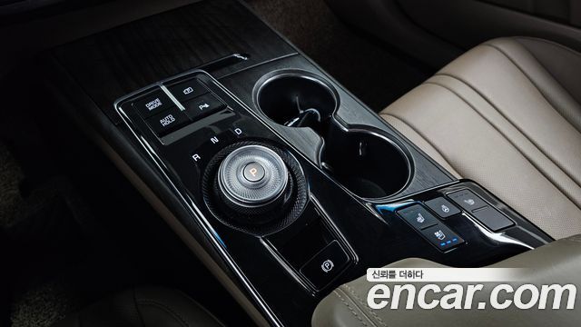 Kia K8 2022 — photo 12