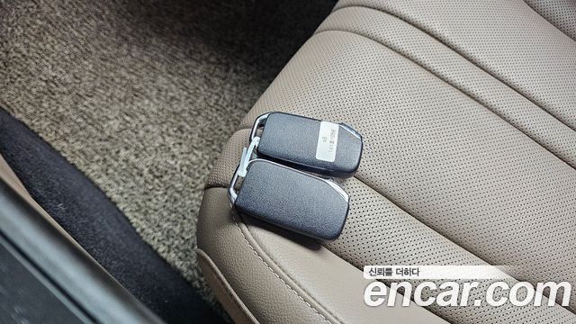 Kia K8 2022 — photo 21