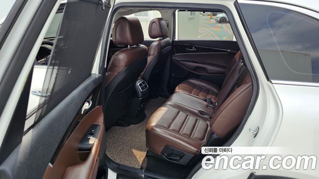 Kia Sorento 2016 — photo 11